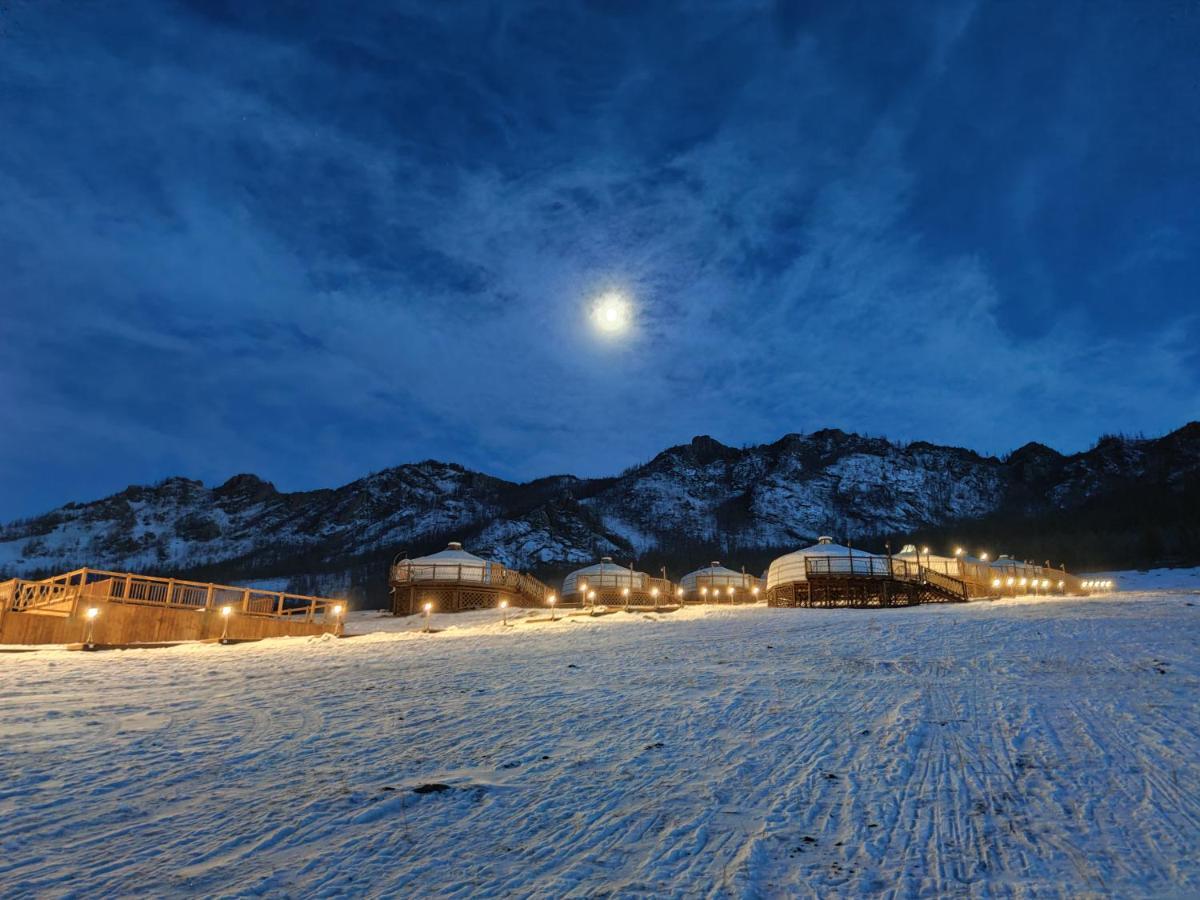 Terelj Resort Bayan Bulagiin Hural Exterior foto